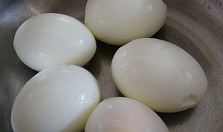 煮鸡蛋用什么方法不破碎（煮鸡蛋用什么方法不破碎窍门）