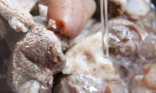 羊肉焯水的正确步骤(羊肉要用水焯一下吗)