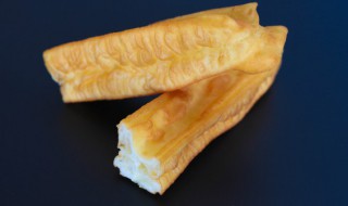 炸油条的步骤和材料（炸油条最简单的方法是怎么做）