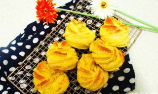 椰蓉花卷面包教程（椰蓉面包花型做法）