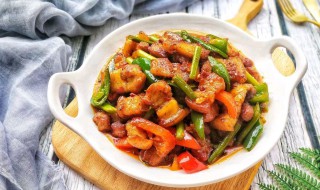 蒜苔炒五花肉步骤（蒜苔炒五花肉怎么炒）