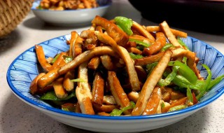 香干炒青椒怎么做（香干炒青椒怎么做好吃）