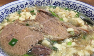 怎么做羊肉泡馍呢(怎么做羊肉泡馍呢图片)