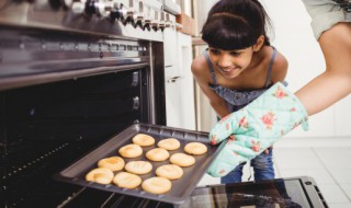 香蕉椰丝饼做法步骤(椰丝酥饼的做法)