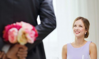 关于恋人间情话句子(恋人间感动的句子)