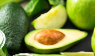 牛油果和苹果怎么做辅食（牛油果可以加苹果做辅食吗）