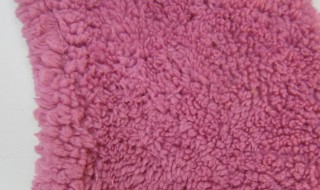 羊羔毛脏了怎么清洗（羊羔毛脏了怎么清洗视频）