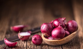 洋葱木耳凉拌怎么做好吃 洋葱木耳凉拌怎么做好吃窍门