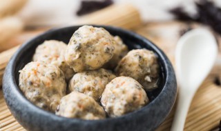 莲藕虾丸子的做法教程(莲藕虾丸子的做法教程视频)
