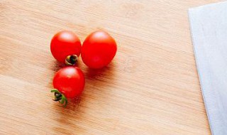 厨房切菜用的砧板可使用哪类物品来清洁 使用哪些物品来对厨房砧板清洁