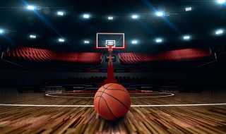 打篮球用英语怎么说 踢足球用英语怎么说