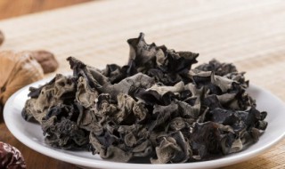 木耳放多久不能吃了 炒好的木耳放多久不能吃了