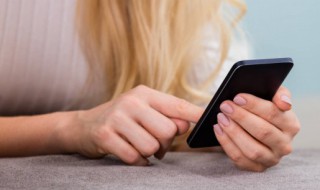 怎么看airpods的电量 怎么看AirPods的电量百分比