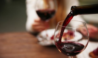 红酒存放温度（红酒存放温度很高会不会变质）