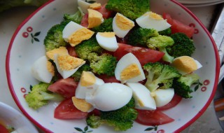 德国风味鸡蛋沙拉的做法（俄式鸡蛋沙拉的做法）