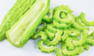 苦瓜烂瓜是什么原因（苦瓜裂瓜的原因）