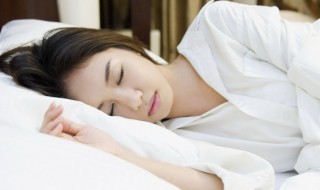 梦见自己淌着水走路是什么意思 梦见在路上淌水走