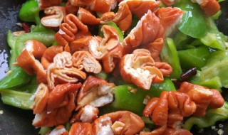 辣椒炒大肠的做法 辣椒炒大肠的做法大全