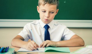 雌怎么读 雄怎么读