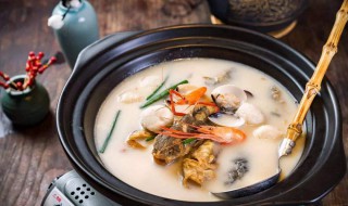 熬高汤放什么香料最香（熬制高汤都放些什么香料）