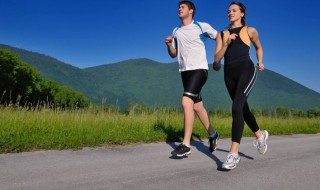 爬山减肥快还是跑步减肥快(爬山减肥快还是跑步减肥快呢)