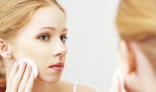 卸妆水和卸妆油的区别是什么（卸妆水和卸妆油的区别是什么呢）