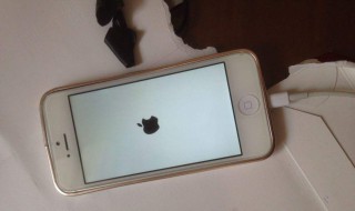 手机白屏关不了机怎么办 手机白屏关不了机怎么办呢