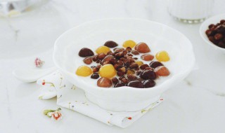 牛奶和什么水果一起吃 牛奶和什么水果一起吃会中毒