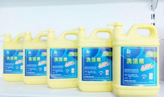 纯净水加洗洁精能当玻璃水吗 探究原因知真相