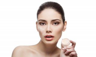 没有美妆蛋如何涂粉底液（没有化妆蛋怎么上粉底液）