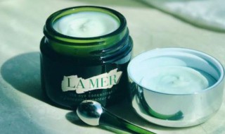 眼霜晚上睡觉可不可以用（眼霜晚上睡觉可不可以用一次）