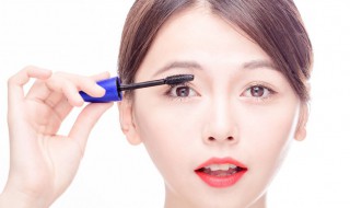 每天都涂隔离霜对皮肤好不好?（每天涂隔离霜对皮肤好吗）