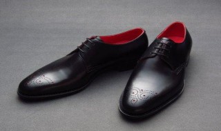 三孔皮鞋鞋带系法（三孔皮鞋鞋带系法教程）