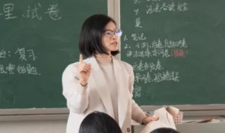 邹忌讽齐王纳谏文章共三段每段都写了什么内容? 邹忌讽齐王纳谏文章共三段内容概括