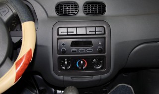 五菱之光中控按钮说明（五菱之光中控按钮说明书）