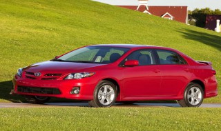 为什么汽车发动机发动时转速很高 为什么汽车一发动发动机转速很高