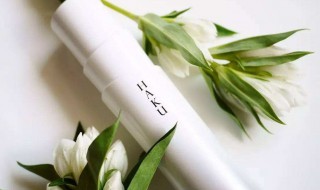 用美白产品反而变黑了(用美白产品反而变黑了图片)