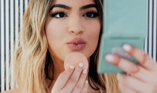 怎么预防素颜霜脱妆（怎么预防素颜霜脱妆）