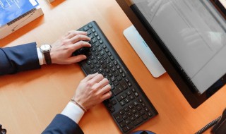 电脑显示屏出现方格 电脑显示屏出现方格框