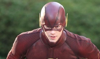 闪电侠阻止海啸是哪一集（闪电侠一个人抵挡海啸是哪一集）