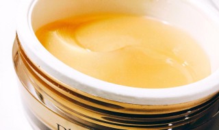 敷眼膜前要用什么护肤品（敷眼膜前要用什么护肤品好）