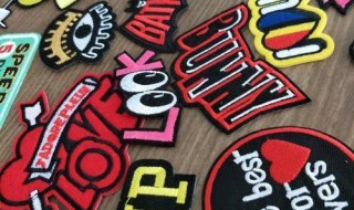 羽绒服破了个洞怎么处理（羽绒服破个洞咋办）