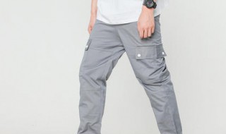 灰色的工装裤配什么上衣 灰色的工装裤配什么上衣推荐
