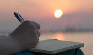 熬夜说说情感句子（熬夜说说情感句子简短）