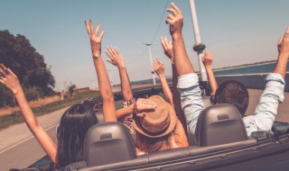 青春励志说说朋友圈短句（青春励志说说朋友圈短句图片）