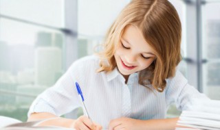 春天的家乡一年级作文（春天的家乡一年级作文100字）