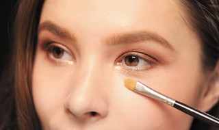 遮瑕笔怎么选(遮瑕笔哪个好)