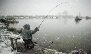 初冬雨天钓鱼技巧 初冬下雨钓鱼技巧