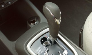 卡车手动挡的操作方法（卡车手动挡的操作方法视频）