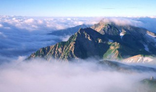 会当凌绝顶一览众山小写的是哪座山 会当凌绝顶一览众山小写的是哪座山作者